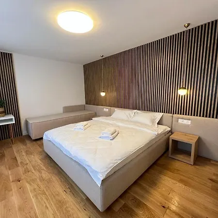 Square View Apartment Cluj-Napoca