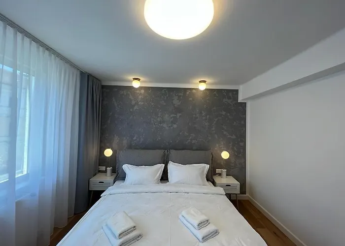 Square View Апартаменты