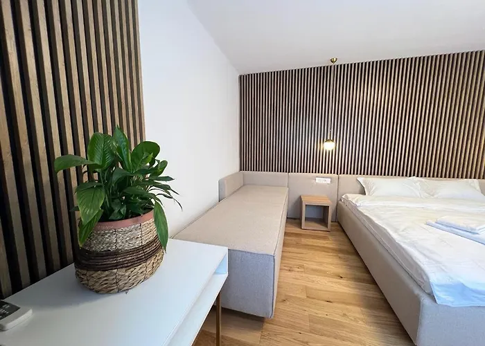 Square View Апартаменты *